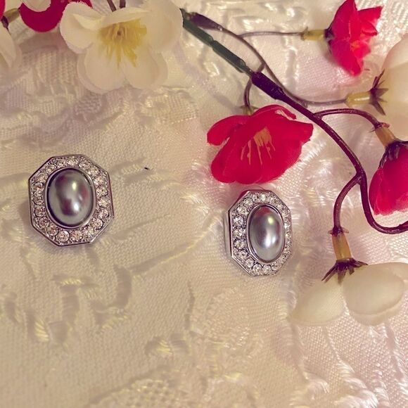 💦Swarovski Creative circle pierced Earrings - Picture 1 of 5